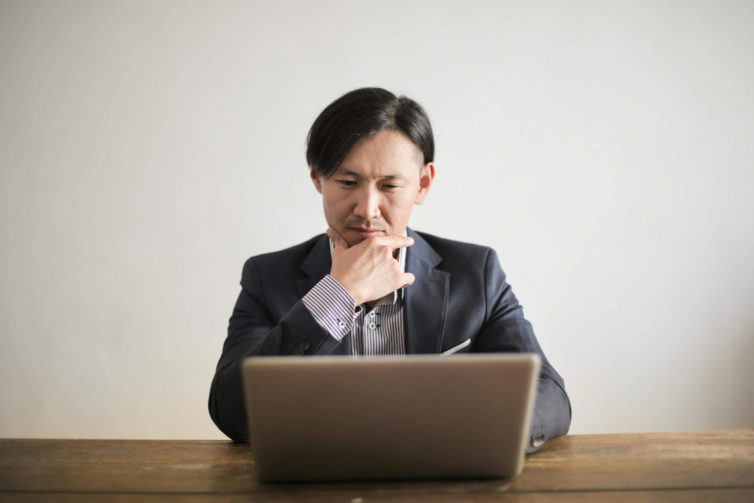 DIY Payroll or Local Services in Washington: What’s Right for You?