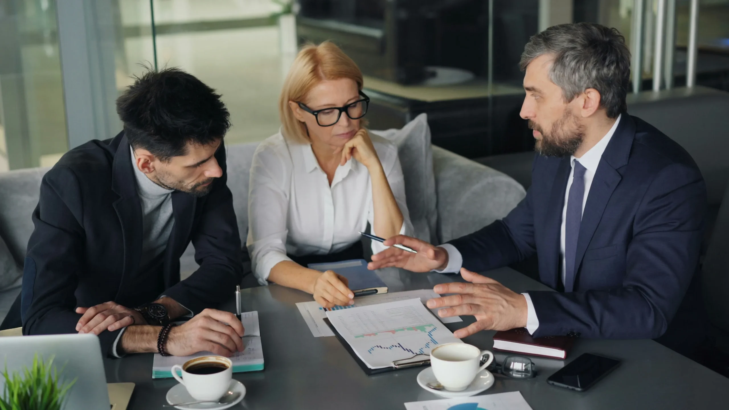 Why Founders Delegate to a Fractional CFO Consulting Firm Before Fall