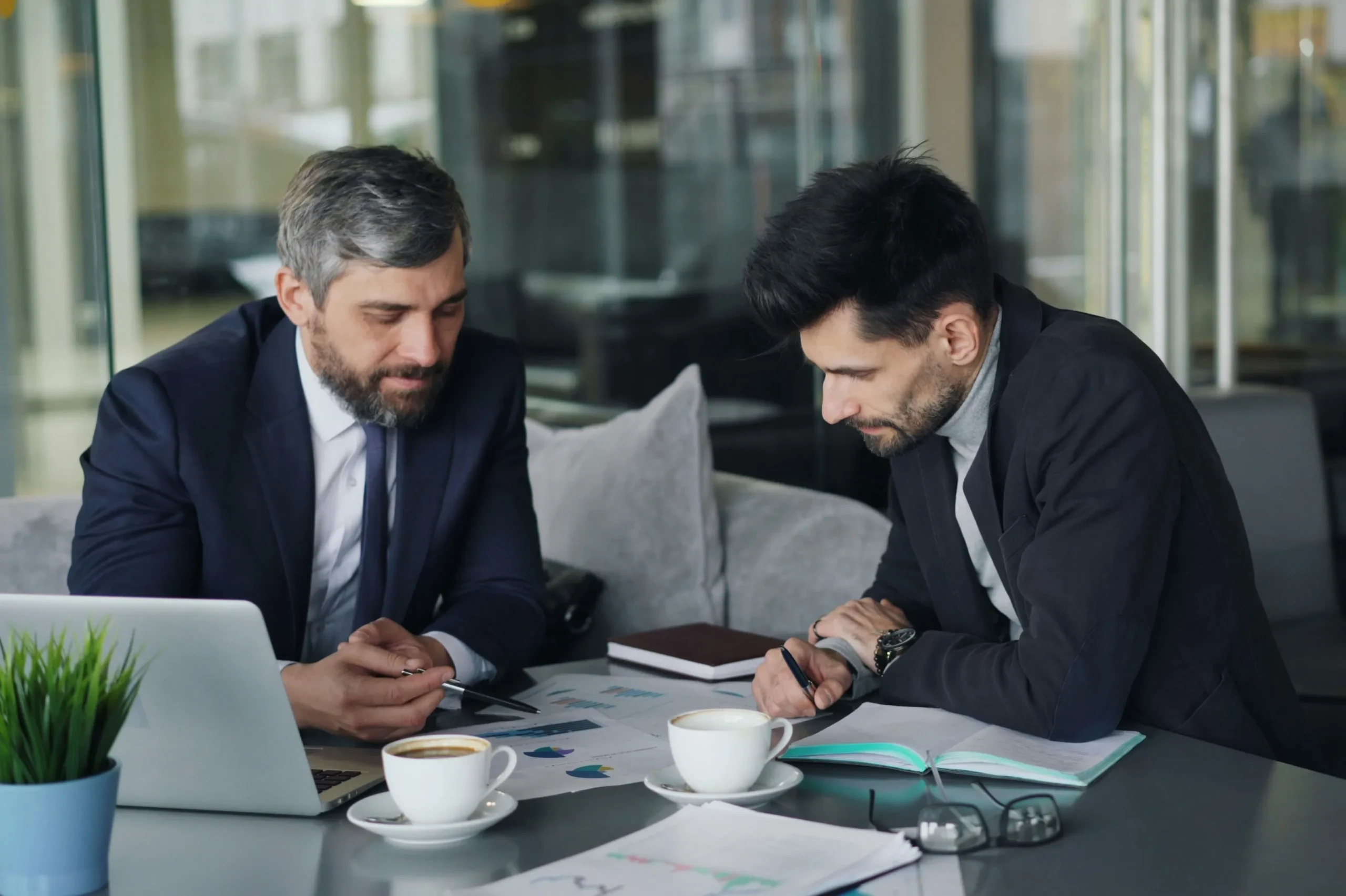 Startup Cash Visibility: Why Work With Fractional CFO Services