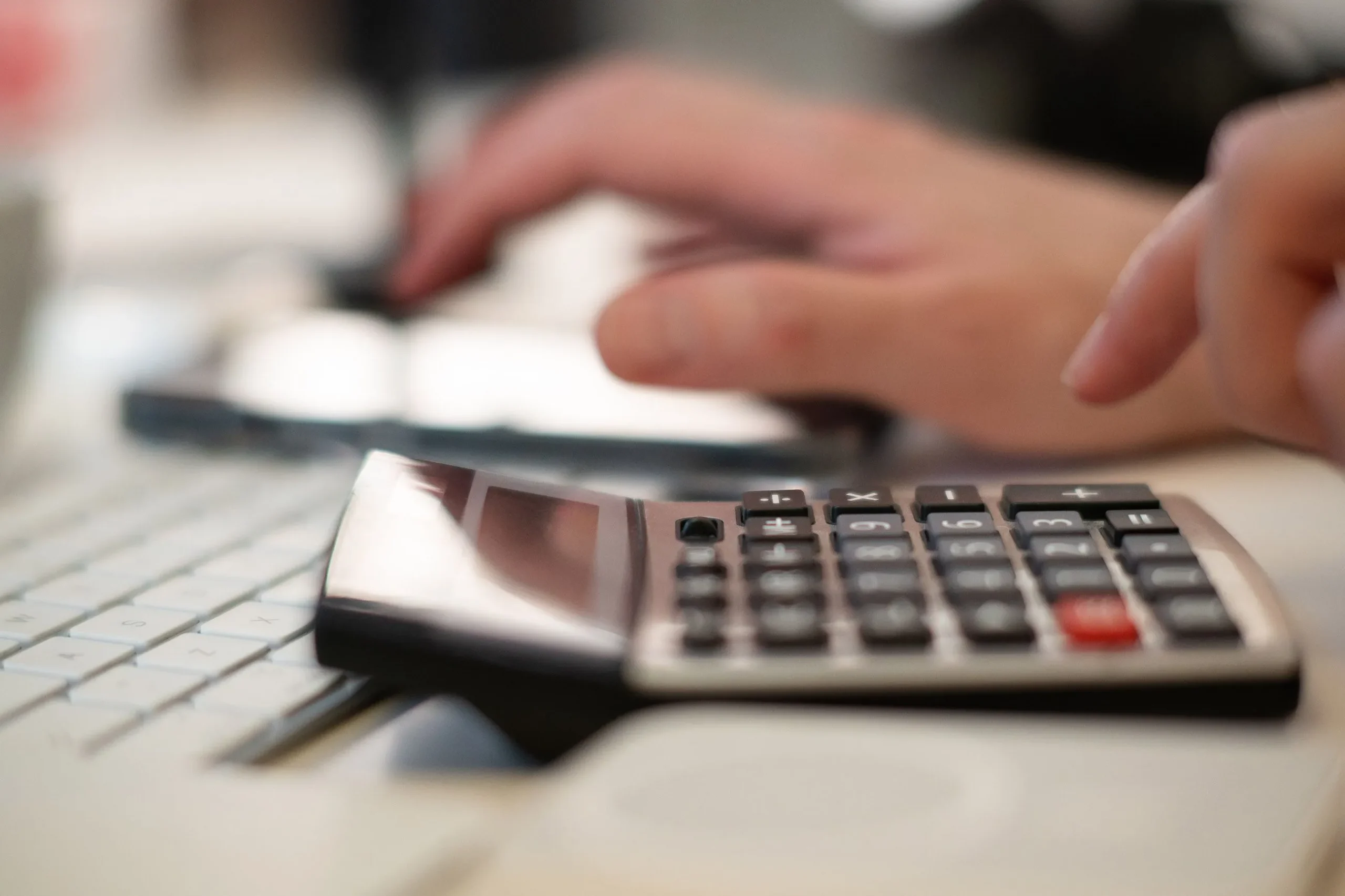 What a Small Business Tax Service Does Before Year-End